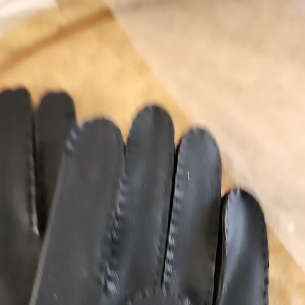 Vintage Luxury Handstitched Grandoe matte  Black Pleated Button Detail Gloves